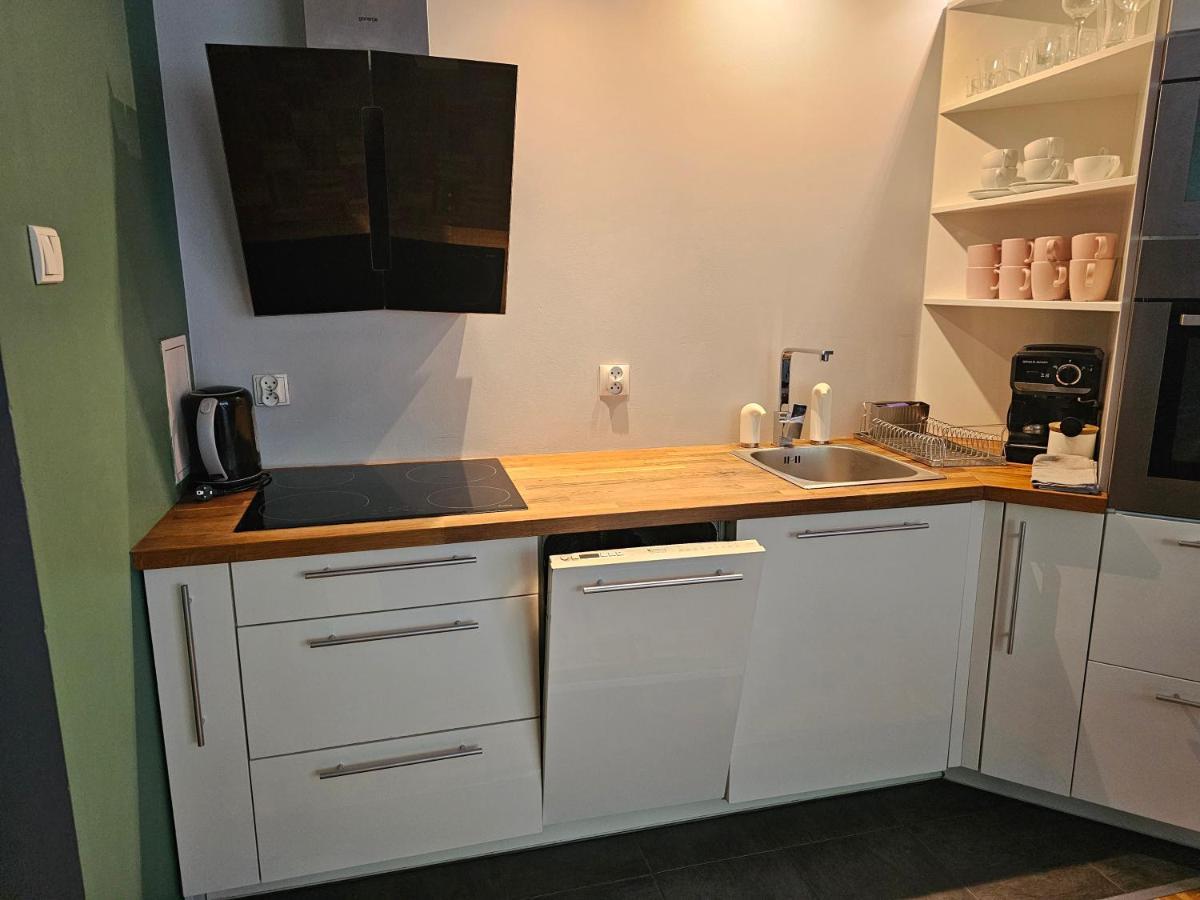 Apartament Rodzinny - Calodobowe Zakwaterowanie, Bezplatny Parking Thorn Exterior foto